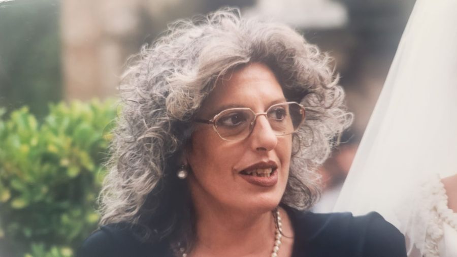 Homenaje a Tere Caja: Voz y Lucha por el Barrio Gótico