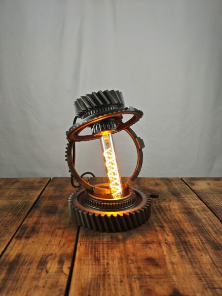 Gears - custom lamp 068, de Max Hierro
