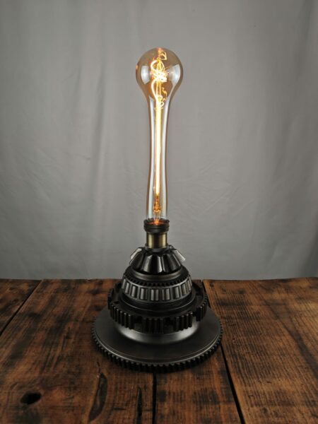 Gears - custom lamp 062, de Max Hierro